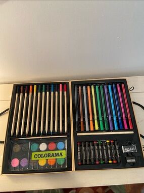 Colorama 51 Piece Coloring Art Kit In Case With Carrying Handle